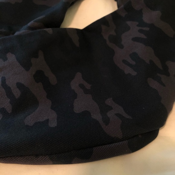 Spanx Look At Me Now Seamless Leggings grey camo - Picture 3 of 5